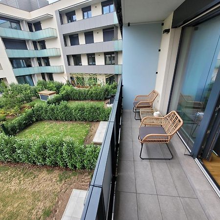 Newly Built Apartment With Balcony, Ac And Free Indoor Garage Prag Eksteriør billede