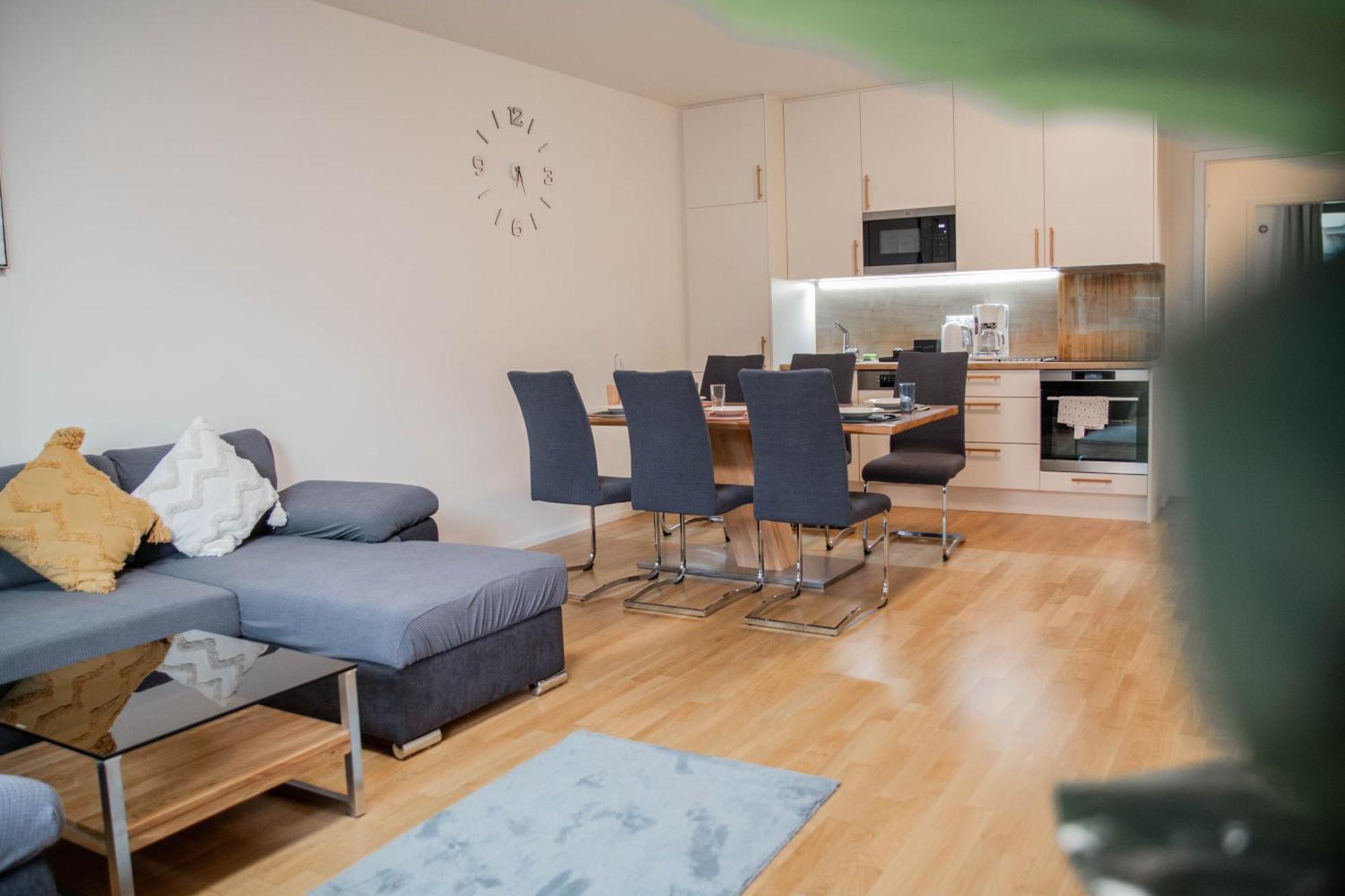 Newly Built Apartment With Balcony, Ac And Free Indoor Garage Prag Eksteriør billede